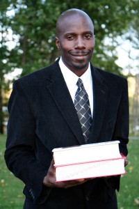 principal_with_books